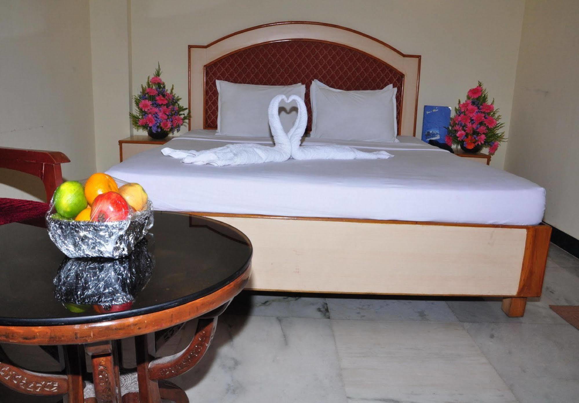 Mount Heera Hotel เชนไน ภายนอก รูปภาพ
