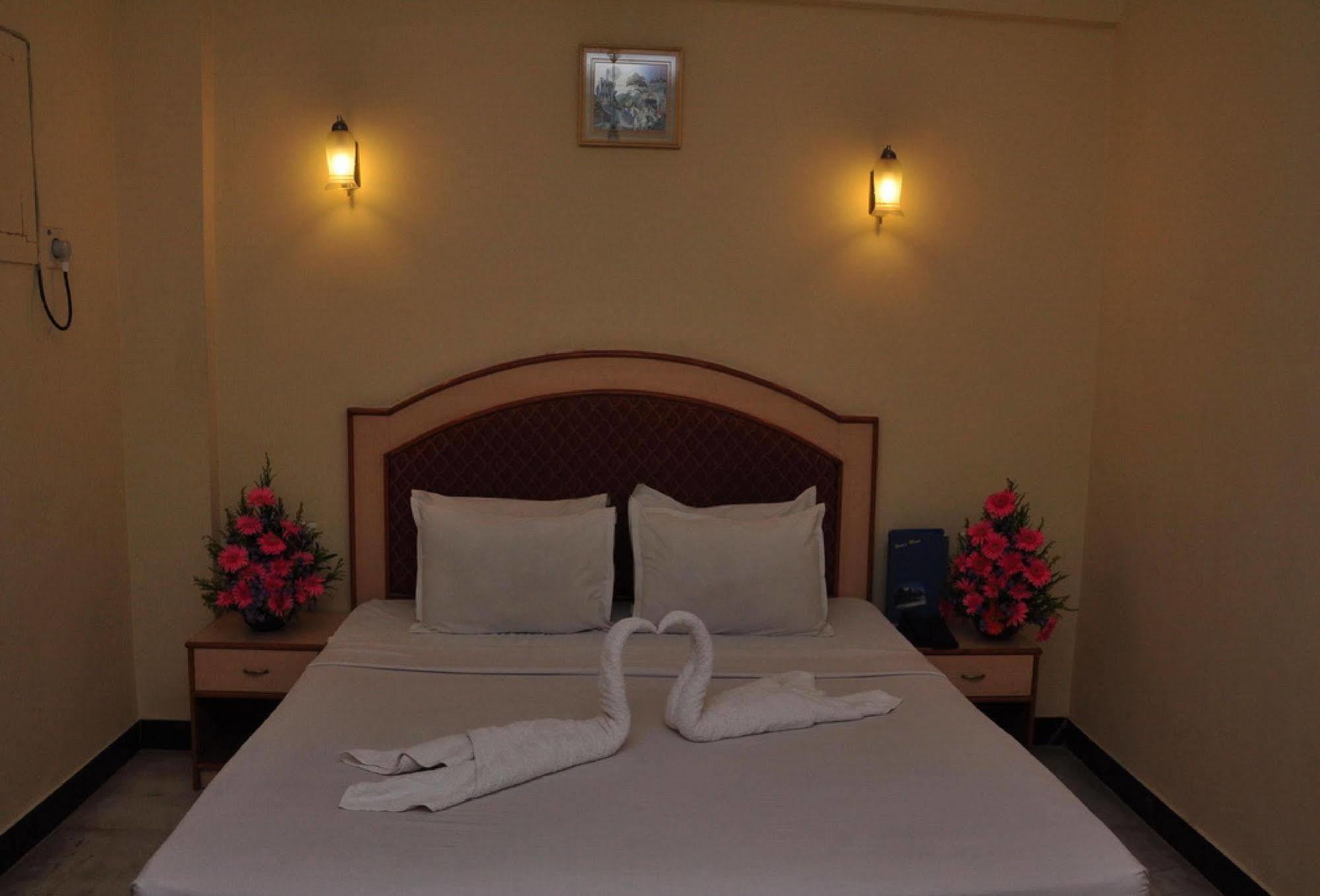 Mount Heera Hotel เชนไน ภายนอก รูปภาพ